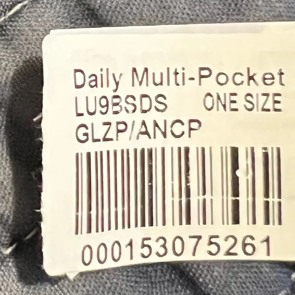 Lululemon Daily Multi-pocket Tote Bag 20L Glaze Pink/Ancient copper piping NWT - Picture 9 of 9